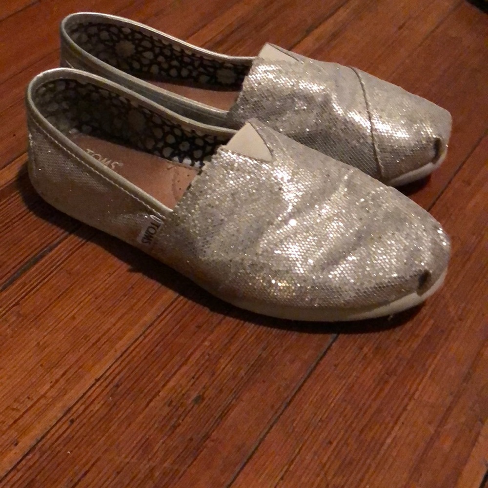 Glitter toms size 7